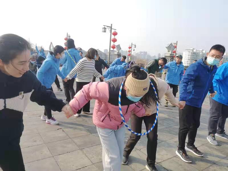 蘇體實業(yè)舉辦“踔厲奮發(fā) 篤行不怠”2022登高迎新·徒步明城墻活動